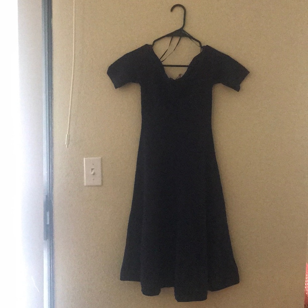 Dress - Picture 3 of 3